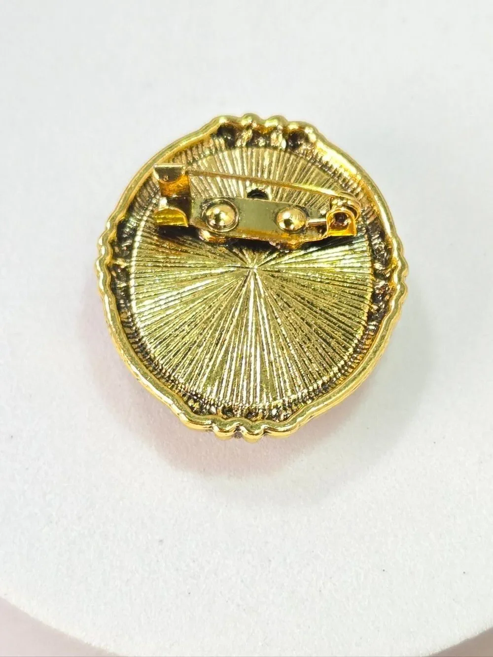 White Cameo Brooch Gold Victorian Renaissance Pin Cottagecore Vintage Jewelry